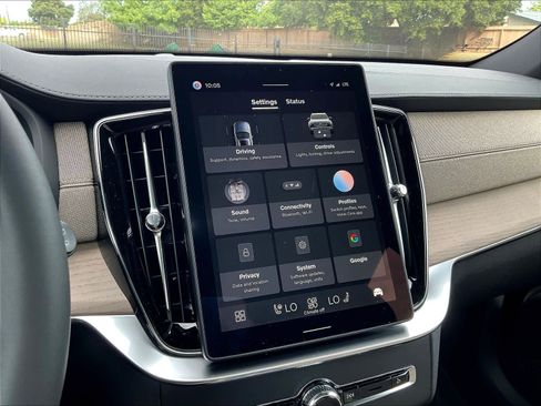 New 2026 Volvo XC90 B5 Core image 22