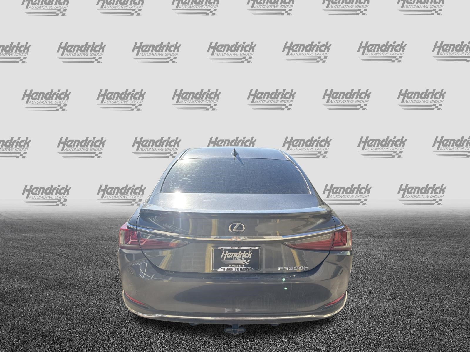 Used 2022 Lexus ES 300h FWD image 9