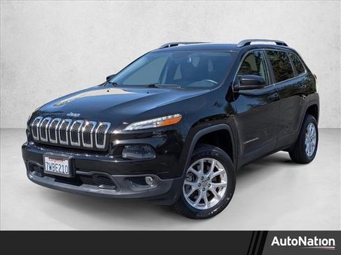 Used 2017 Jeep Cherokee Latitude w/ Safety/Convenience Group image 1