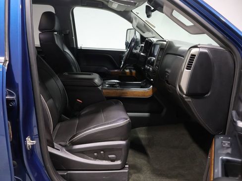 Used 2017 Chevrolet Silverado 2500 High Country w/ Duramax Plus Package image 22