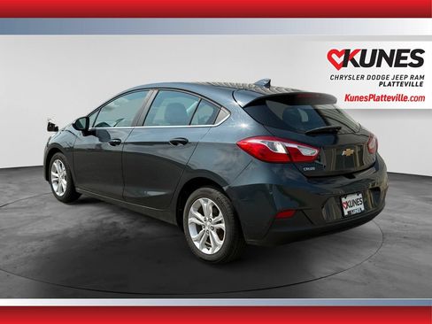 Used 2019 Chevrolet Cruze LT w/ LT True North Edition FWD image 6