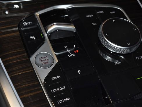 Certified 2024 BMW X7 xDrive40i AWD/4WD image 17