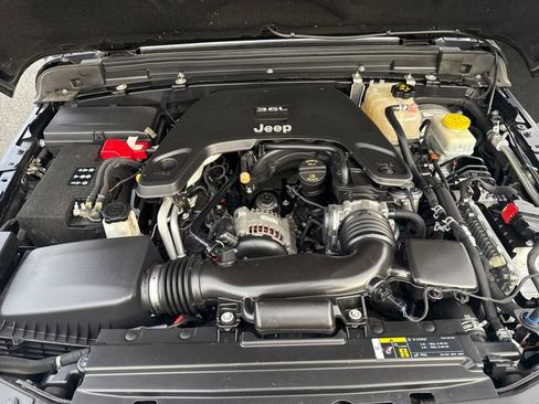 Used 2019 Jeep Wrangler Sport image 29