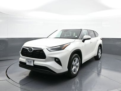 Certified 2021 Toyota Highlander LE