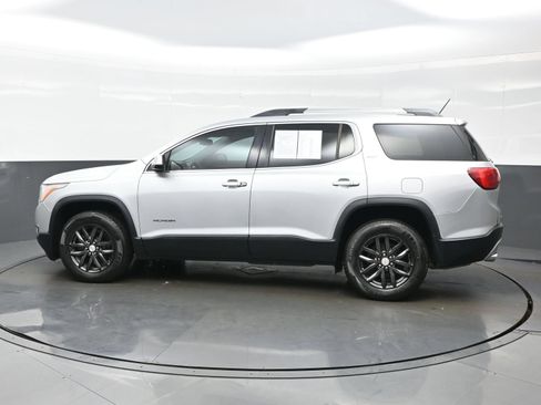 Used 2017 GMC Acadia SLT FWD image 3