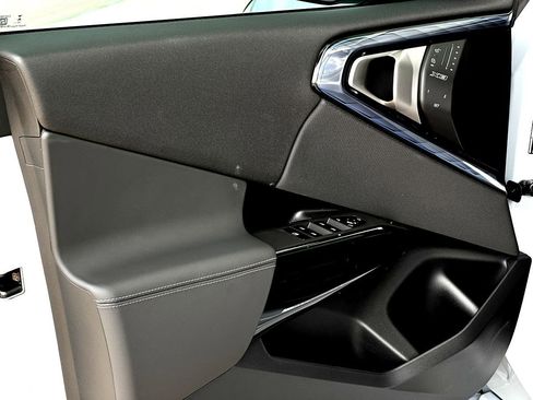 New 2026 BMW X3 xDrive30 w/ M Sport Package image 11