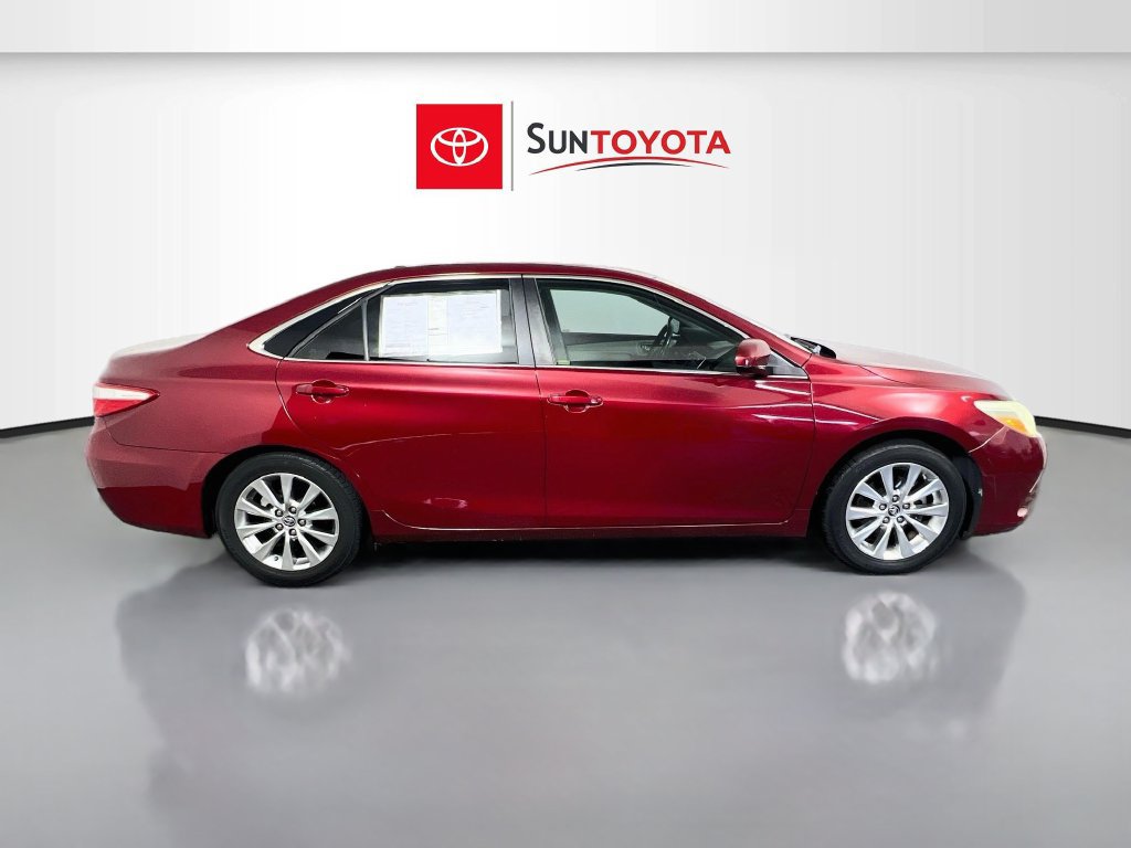 Used 2016 Toyota Camry XLE FWD image 2