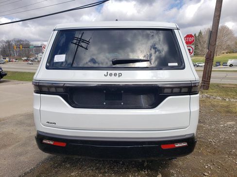 New 2026 Jeep Grand Wagoneer 4WD image 4