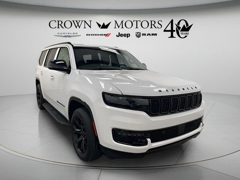 Used 2023 Jeep Wagoneer Series II AWD/4WD image 1