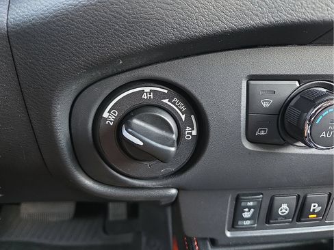 Used 2023 Nissan Frontier PRO-4X w/ Pro Convenience Package AWD/4WD image 18
