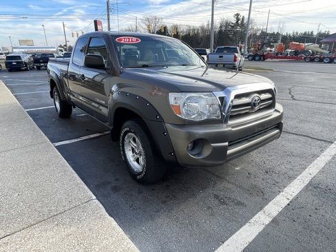 Used 2010 Toyota Tacoma SR5 ACCESS CAB image 4