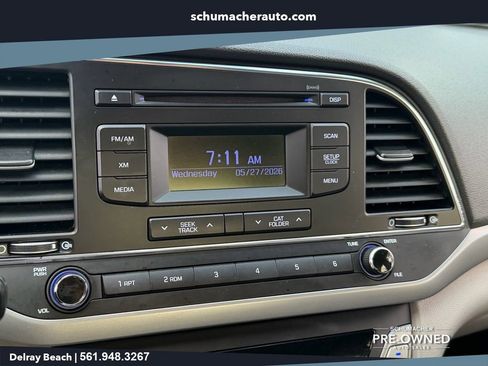 Used 2017 Hyundai Elantra SE FWD image 19