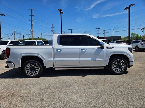 Used 2025 GMC Sierra 1500 Denali Ultimate AWD/4WD image 7