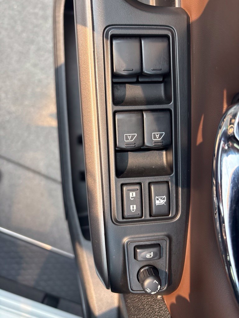 Used 2024 Nissan Titan Platinum Reserve w/ Moonroof Package AWD/4WD image 14