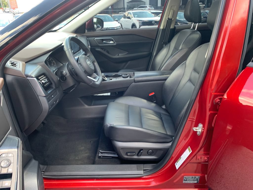 Used 2021 Nissan Rogue SV w/ Premium Package AWD/4WD image 9