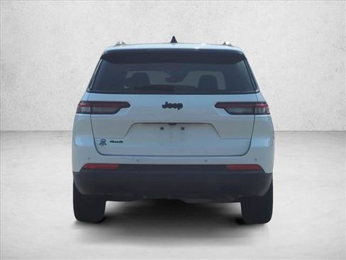 Used 2023 Jeep Grand Cherokee L Laredo AWD/4WD image 6
