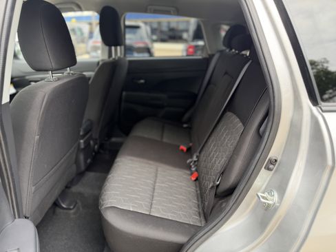 Used 2025 Mitsubishi Outlander Sport LE AWD/4WD image 11