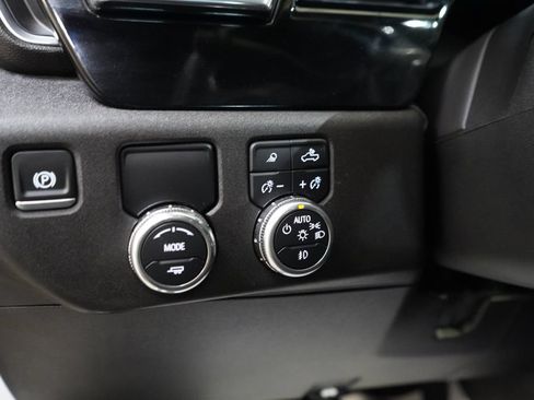 Used 2025 GMC Sierra 1500 SLT RWD image 36
