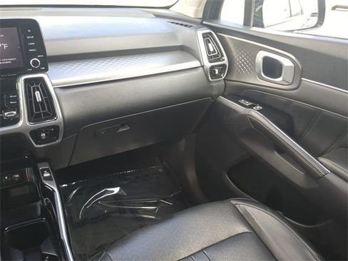 Used 2021 Kia Sorento SX image 17