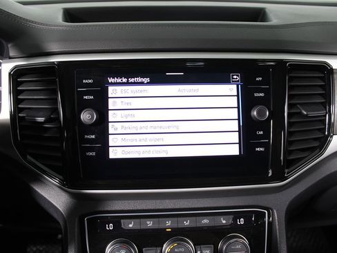 Used 2023 Volkswagen Atlas SE w/ Panoramic Sunroof Package image 17