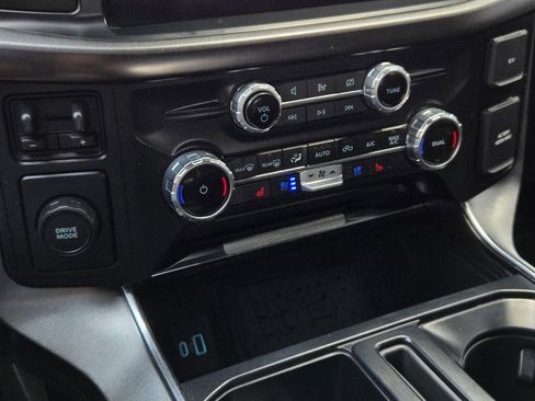 Used 2023 Ford F150 Platinum image 22