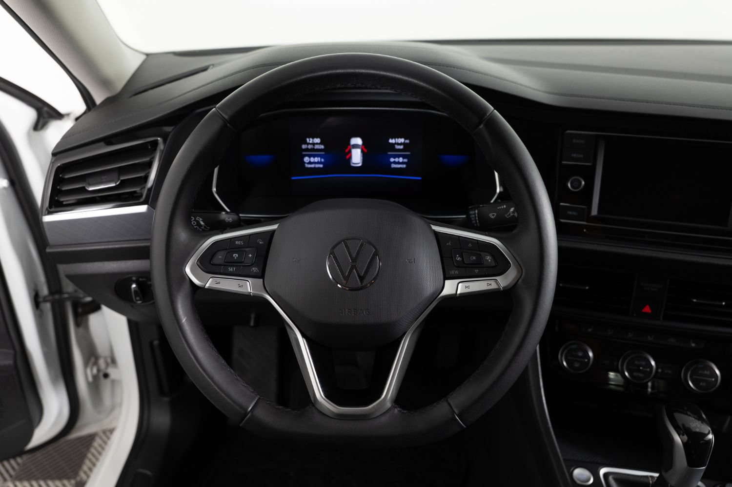 Used 2024 Volkswagen Jetta SE FWD image 27