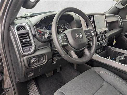 New 2026 RAM 1500 Express AWD/4WD image 3