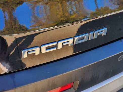 Used 2019 GMC Acadia SLT image 13