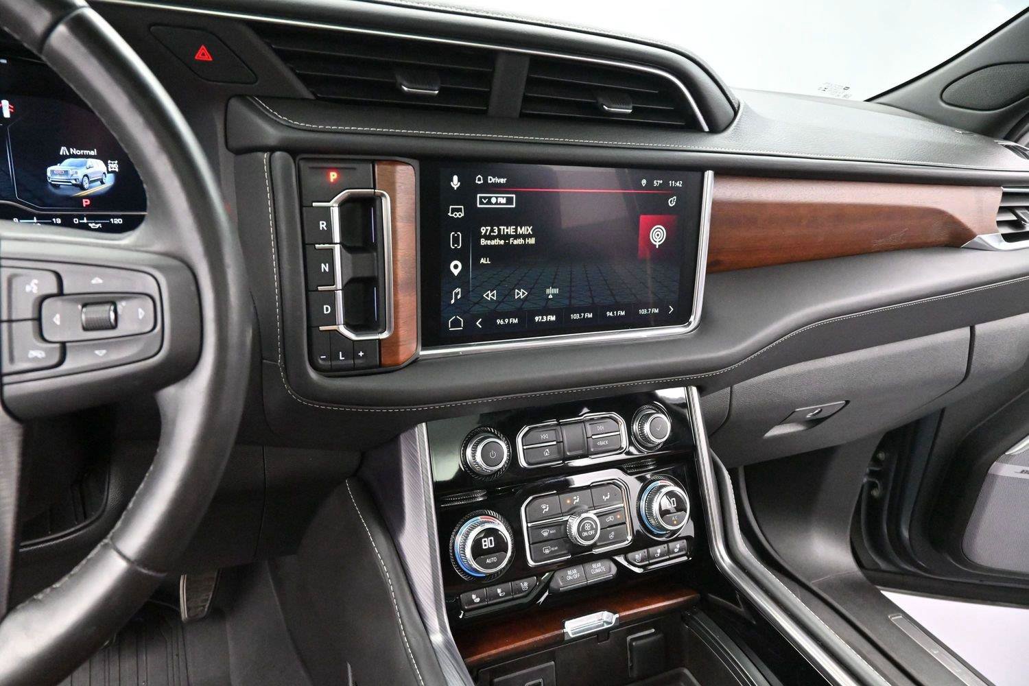 Used 2023 GMC Yukon Denali Ultimate AWD/4WD image 18