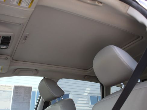 Used 2016 Subaru Forester 2.5i Touring w/ Eyesight & Navigation System AWD/4WD image 32