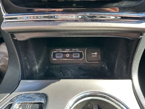 Certified 2021 Jeep Grand Cherokee Laredo X image 17