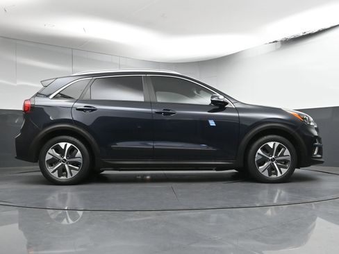 Used 2022 Kia Niro EX Premium image 26