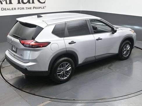Used 2024 Nissan Rogue S AWD/4WD image 41