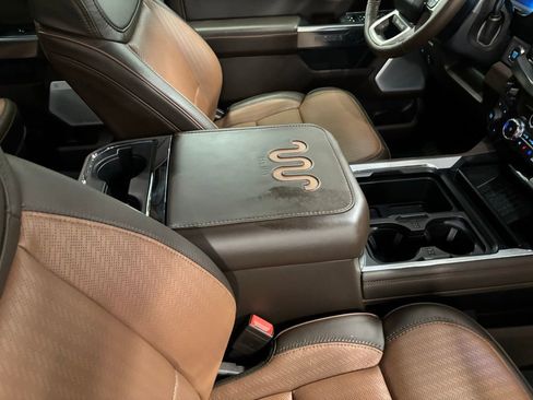 Used 2025 Ford F350 King Ranch w/ FX4 Off-Road Package image 21