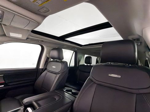 Used 2025 Ford Expedition Max Platinum AWD/4WD image 22