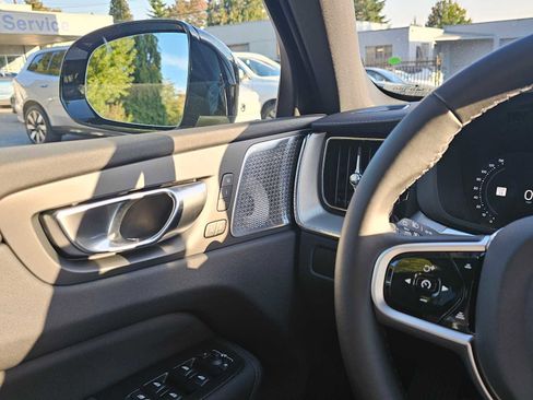 New 2026 Volvo XC60 B5 Ultra w/ Protection Package Premier AWD/4WD image 26