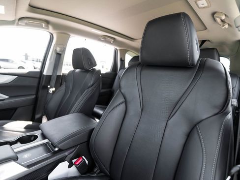 Certified 2023 Acura MDX SH-AWD w/ Technology Package image 8