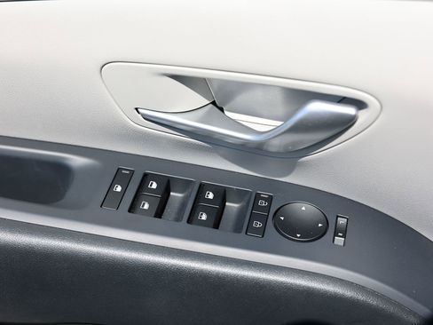 Used 2025 Hyundai Tucson SEL AWD/4WD image 35