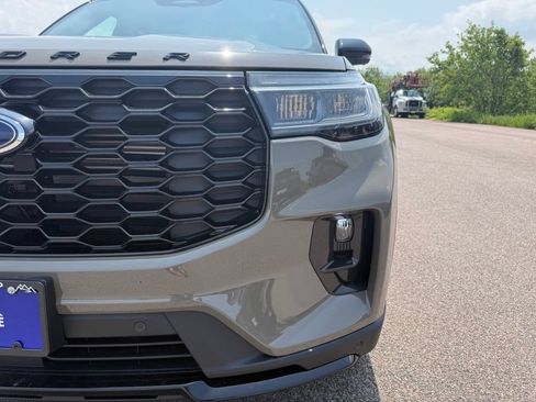 New 2026 Ford Explorer ST-Line w/ ST-Line Street Pack AWD/4WD image 11