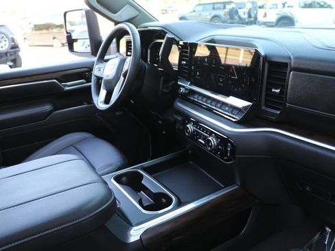 Used 2026 GMC Sierra 2500 SLT w/ SLT Convenience Package AWD/4WD image 14