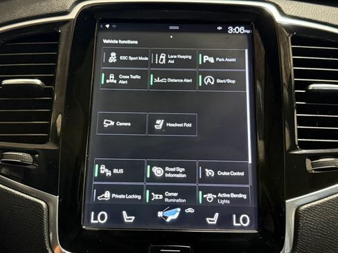 Used 2018 Volvo XC90 T6 Momentum w/ Momentum Plus Package AWD/4WD image 37