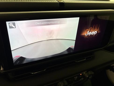 New 2026 Jeep Gladiator Rubicon w/ Steel Power Dome Hood Package AWD/4WD image 38