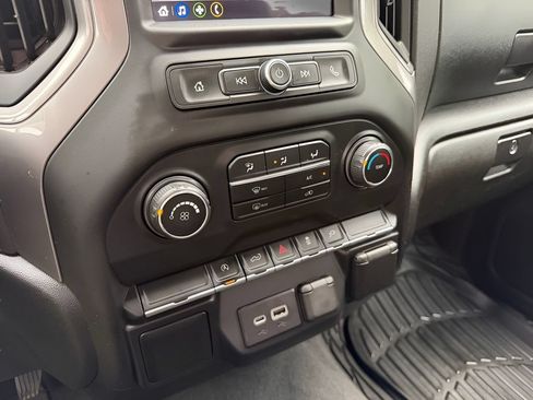 Used 2021 Chevrolet Silverado 1500 Custom AWD/4WD image 23