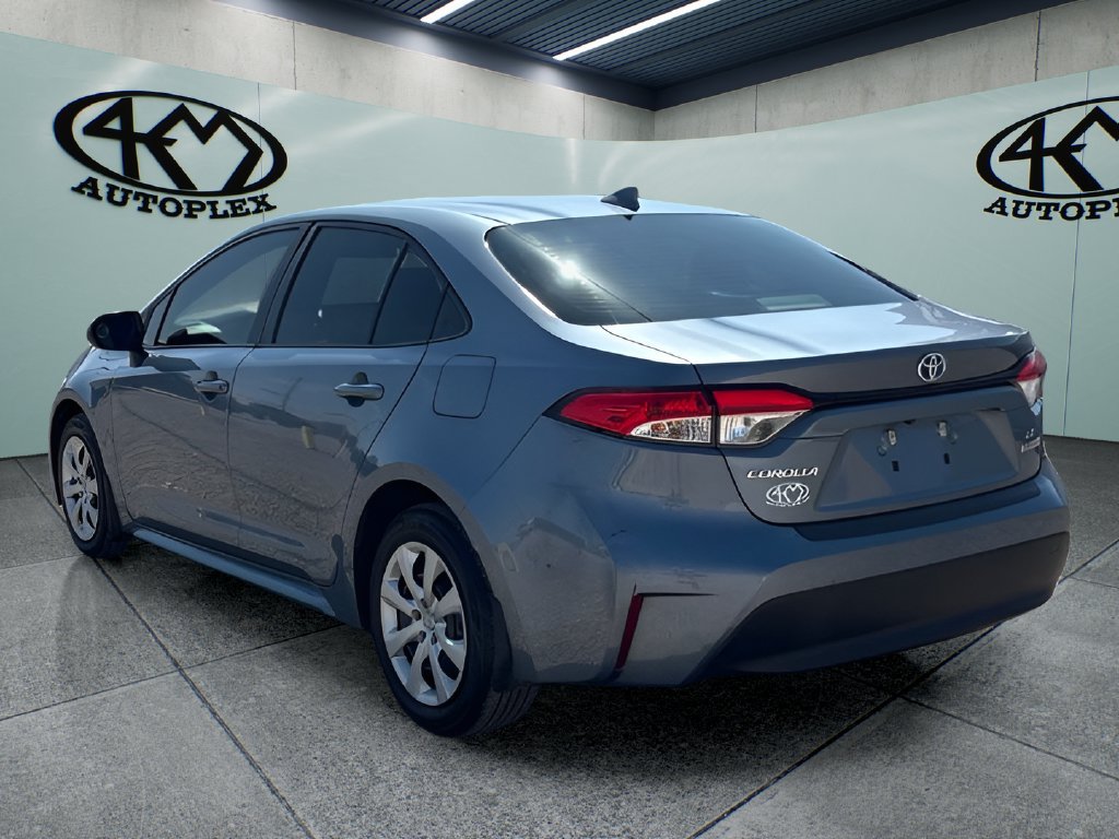 Used 2024 Toyota Corolla LE FWD image 5