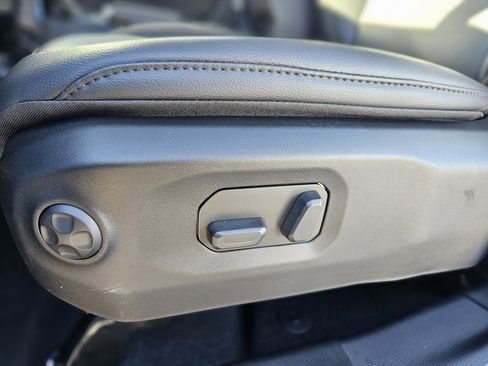 New 2026 Jeep Gladiator Sahara image 21