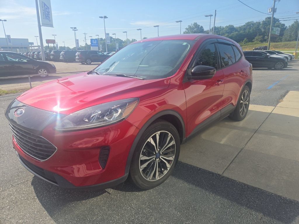 Used 2022 Ford Escape SE w/ SE Sport Appearance Package FWD image 28