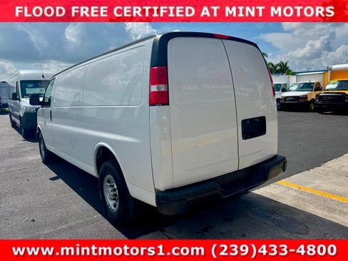 Used 2019 Chevrolet Express 3500 Extended w/ Driver Convenience Package RWD image 13