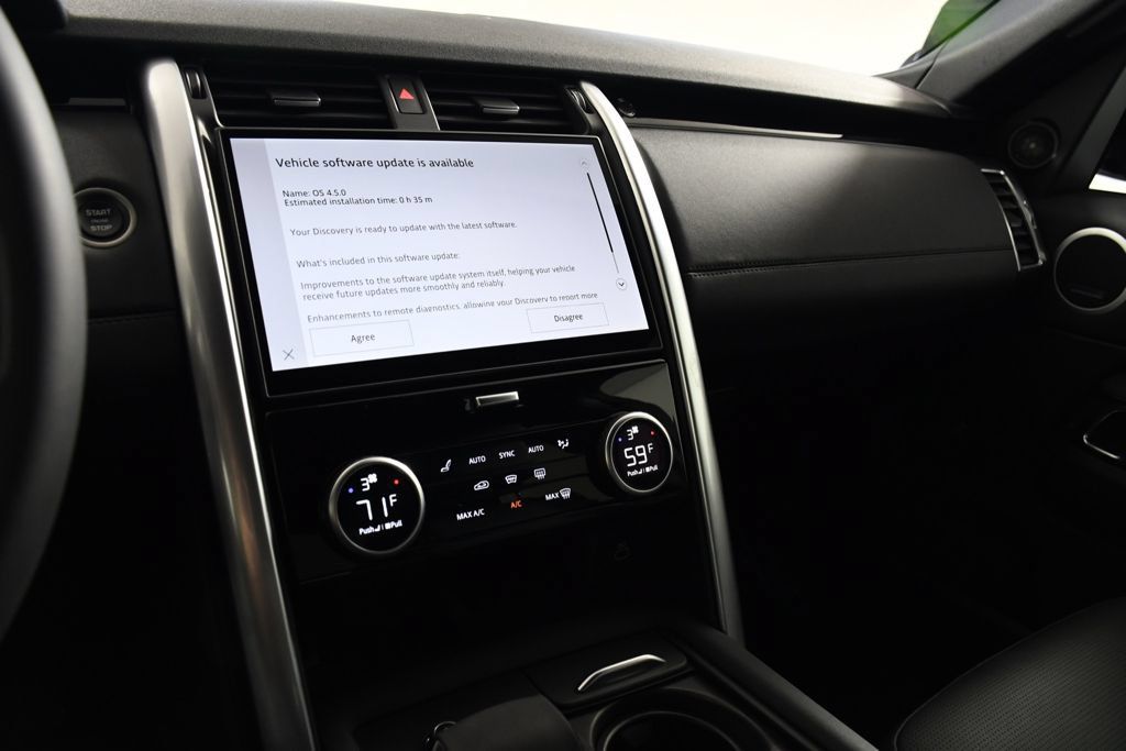 Certified 2025 Land Rover Discovery S AWD/4WD image 30