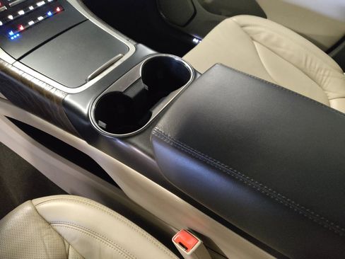 Used 2018 Lincoln MKX Reserve image 26