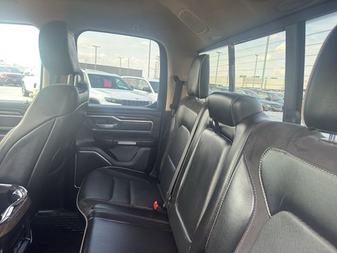 Used 2019 RAM 1500 Laramie AWD/4WD image 34